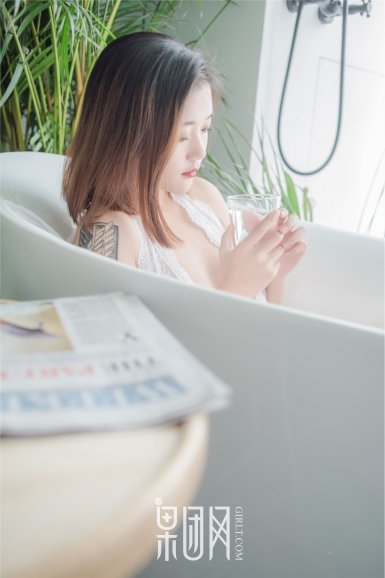 ‘华体(中国)’堡垒之夜EMP手榴弹?玩家创意新武器概念(图2) 华体(中国)